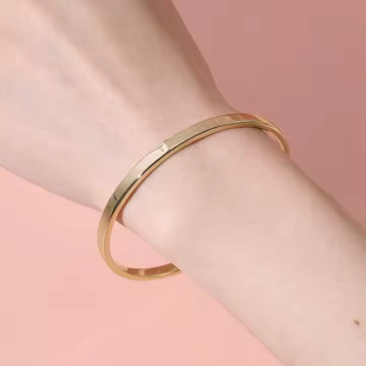 Solid Gold Vermeil Bangle
